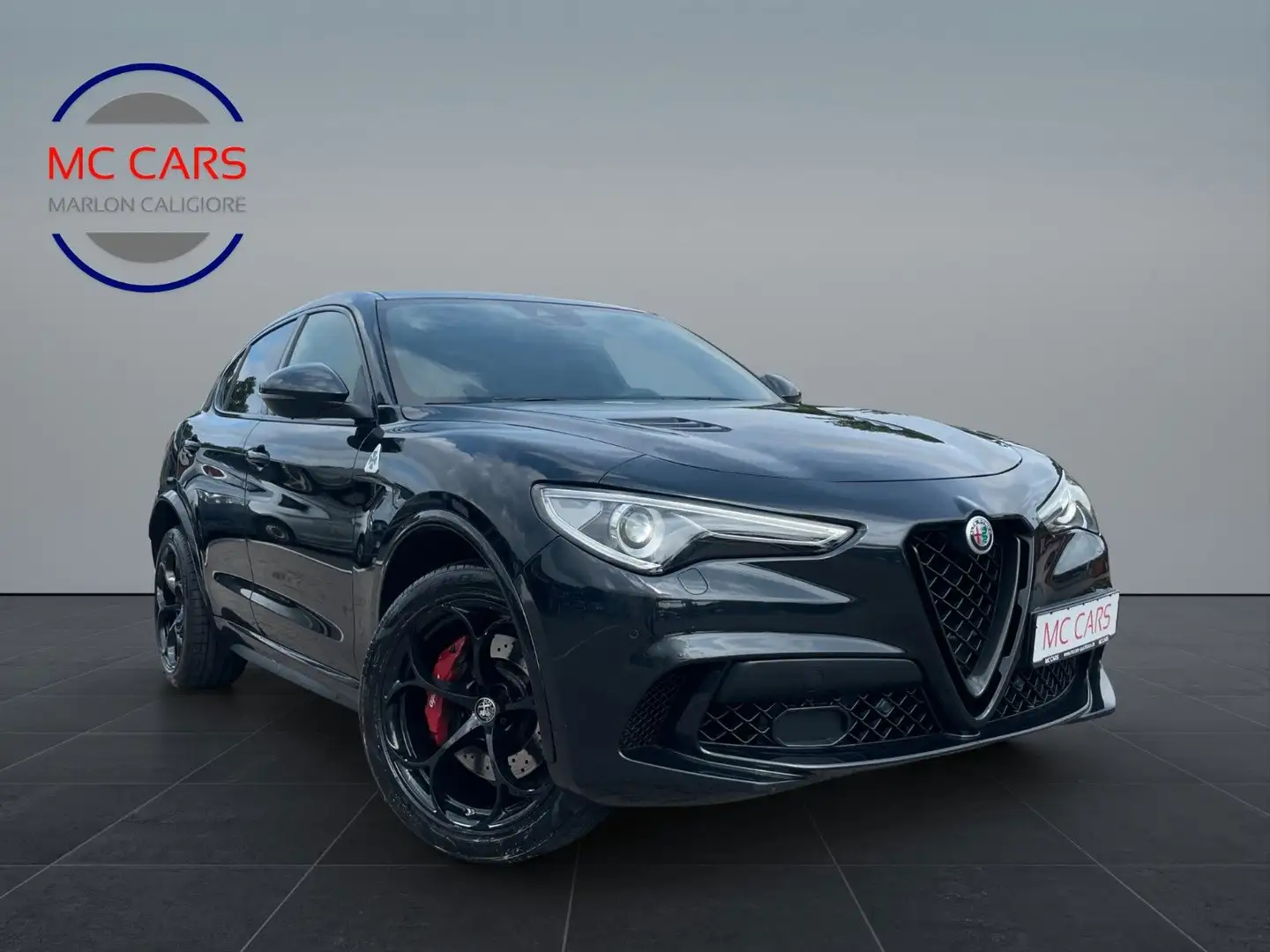 Alfa Romeo Stelvio Quadrifoglio Q4 aus 1.Hand! Schwarz - 1