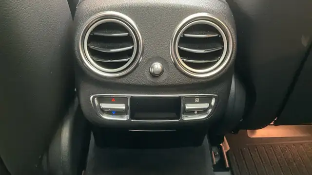 Mercedes-Benz E-Class view 11