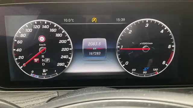 Mercedes-Benz E-Class view 9