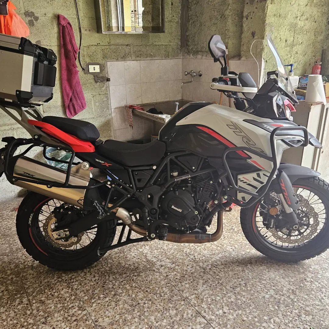 Benelli TRK 702 Alb - 1