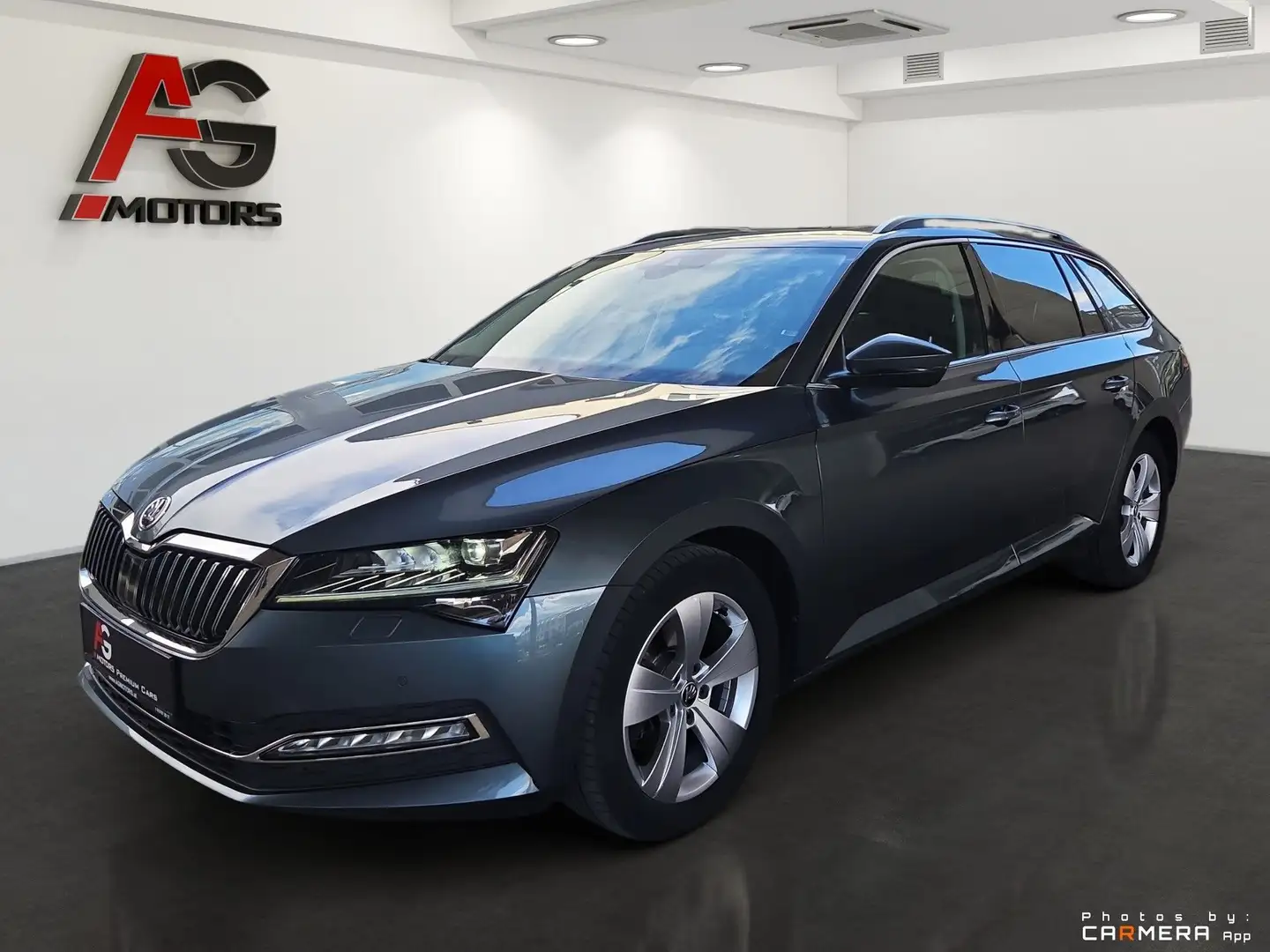 Skoda Superb Kombi 2,0 TDI Style DSG/LED/Kamera/Panorama/1.Bes Grau - 1