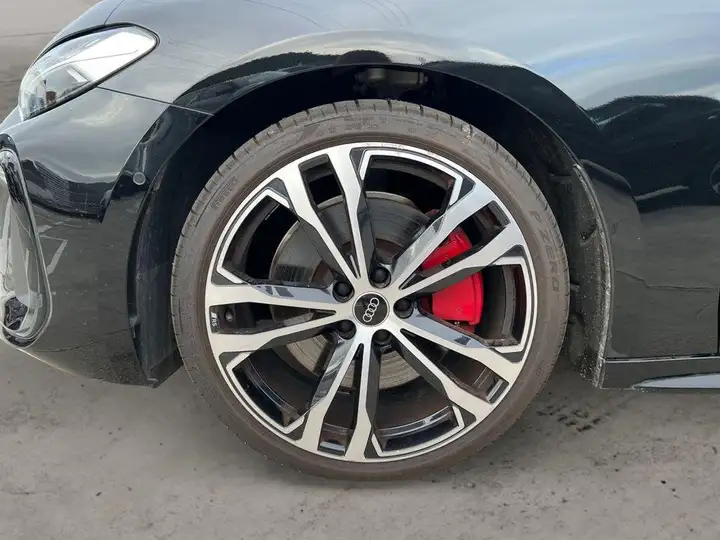 Audi A5 e-hybrid S line quattro 2025, foto 6