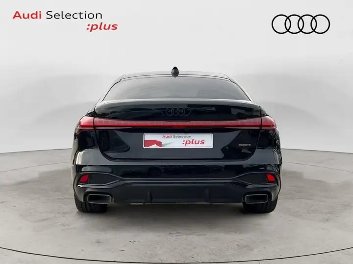 Audi A5 e-hybrid S line quattro 2025, foto 5