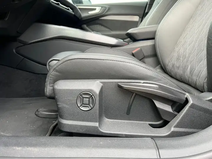 Audi A5 e-hybrid S line quattro 2025, foto 13