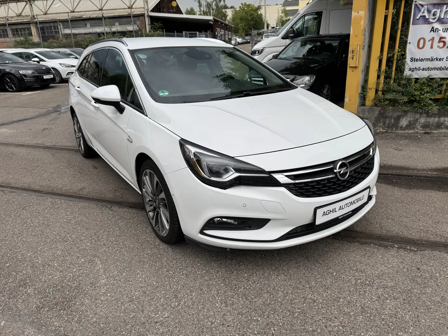 Opel Astra Innovation Start TÜV und HU neu Steuerkette neu Weiß - 1
