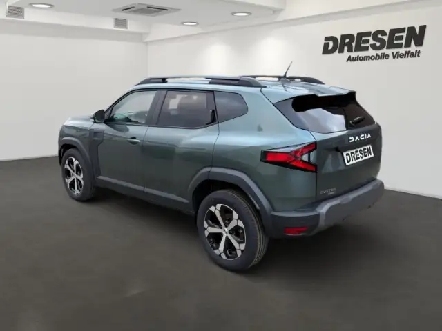 Dacia Duster view 4