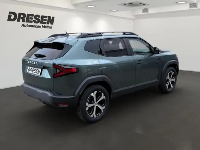 Dacia Duster view 3