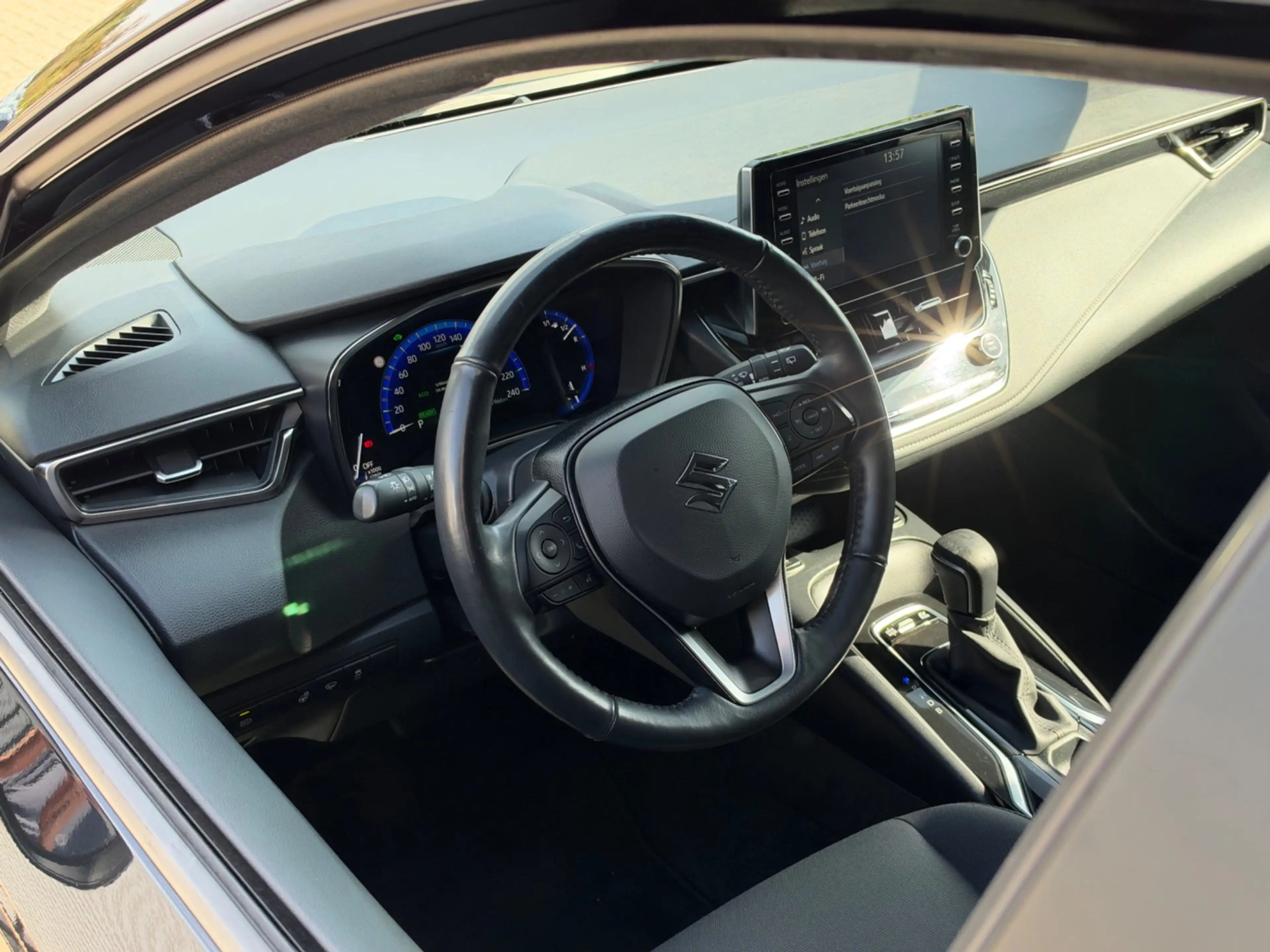 Suzuki Swace 1.8 Hybrid Select | CARPLAY | STUURWIELVERW. | CAM — photo 17