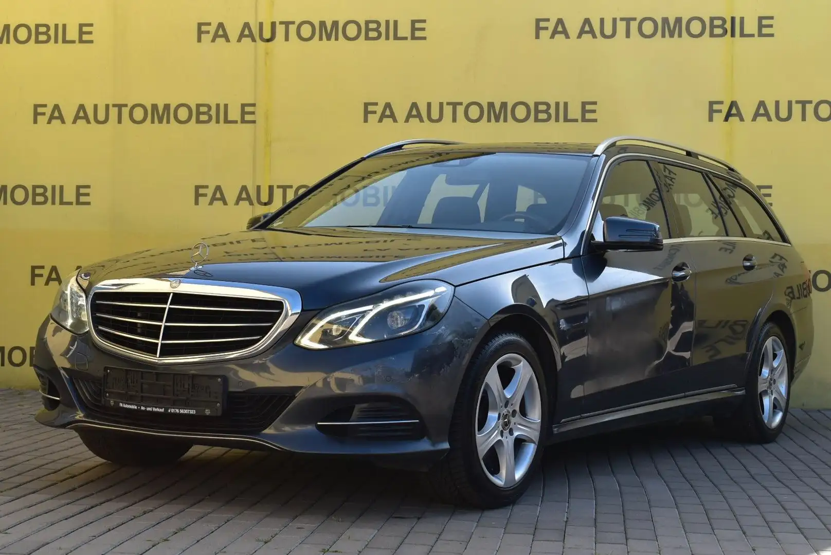 Mercedes-Benz E 250 T CGI BlueEfficiency/KLIMA/LED/PDC/SHZ/ Grau - 1