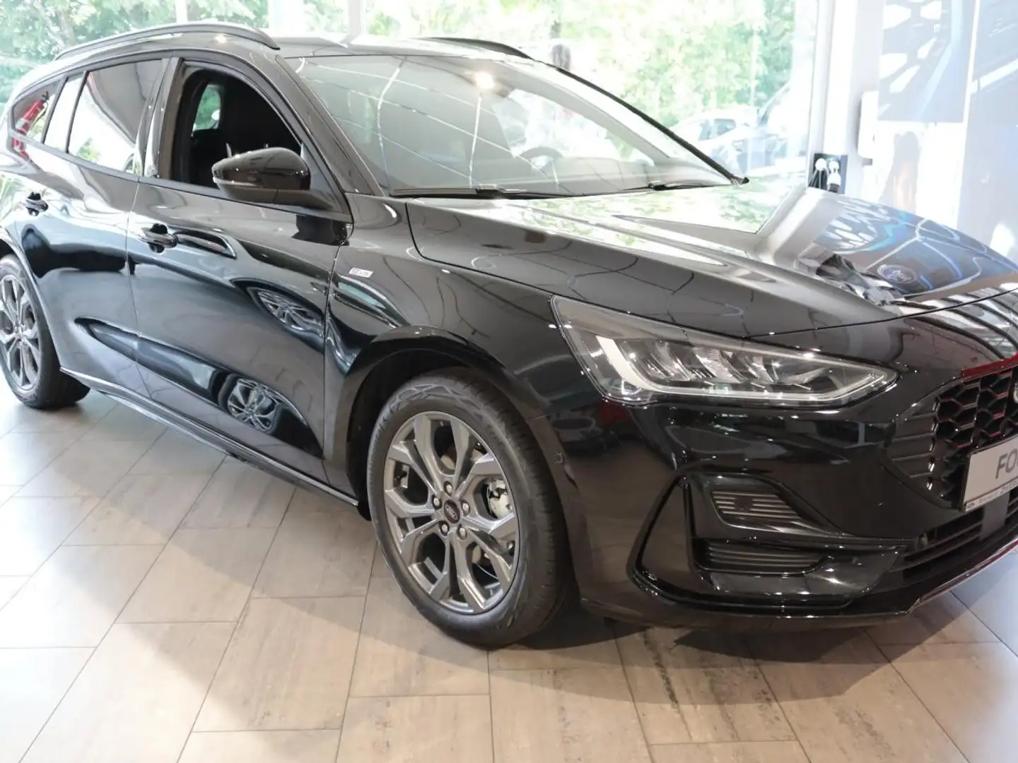 Ford Focus Turnier ST-LINE iACC PDC Kamera Navi LED Kli Noir - 1