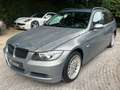 BMW 318 d Touring Grau - thumbnail 3
