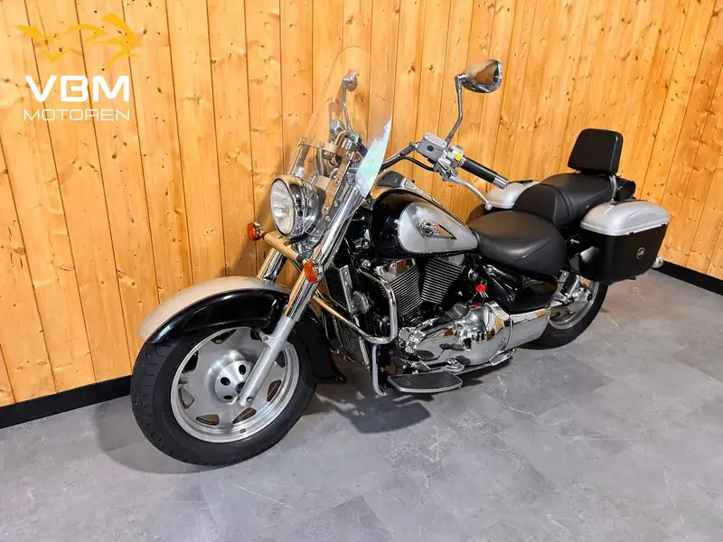 Suzuki Intruder 1500 - foto 5