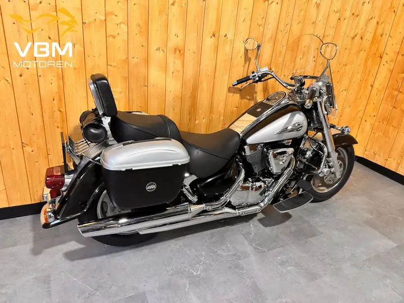 Suzuki Intruder 1500 - foto 3