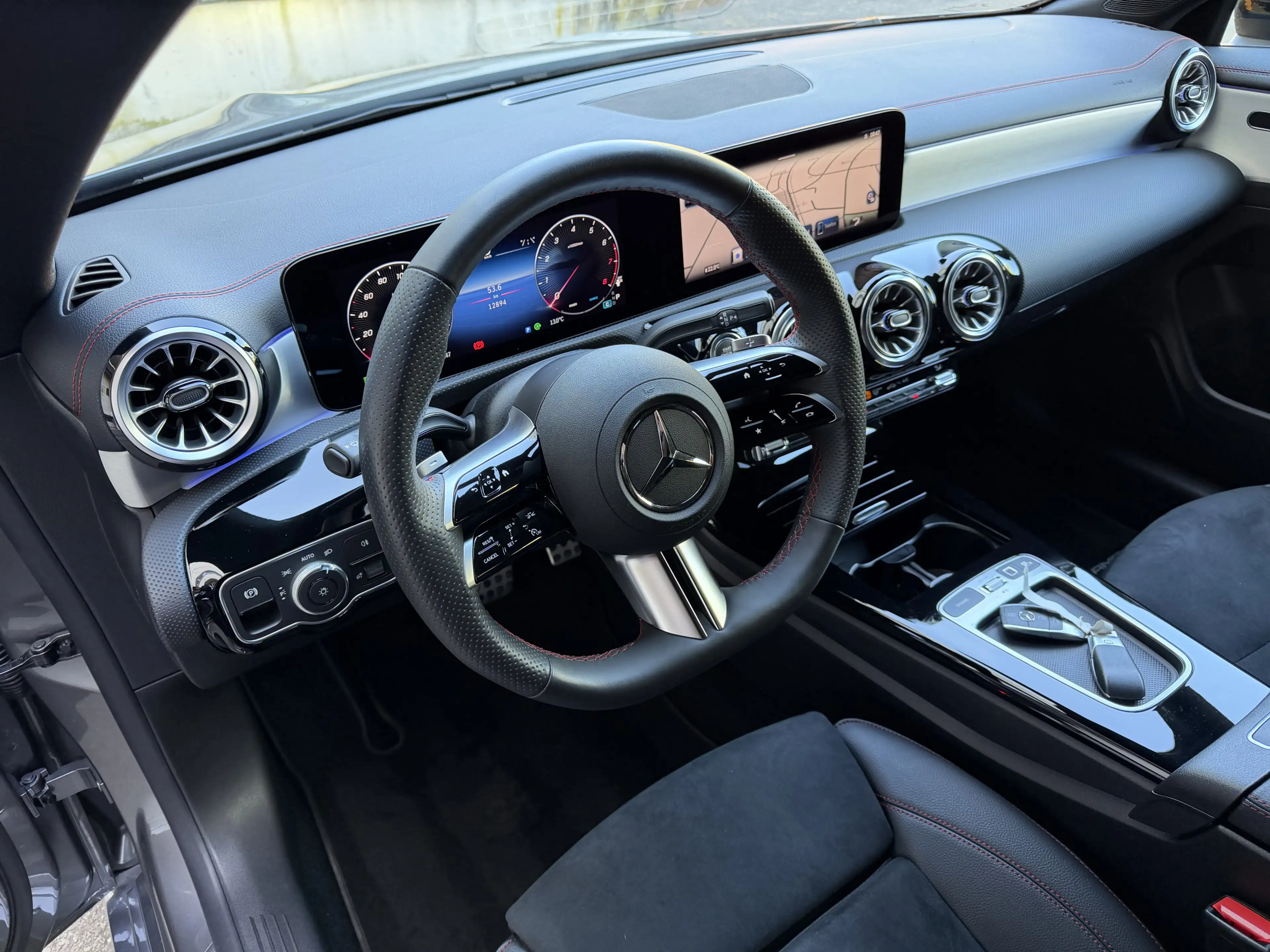 Mercedes-Benz CLA 200 AMG Night LED MBUX 360° — photo 12