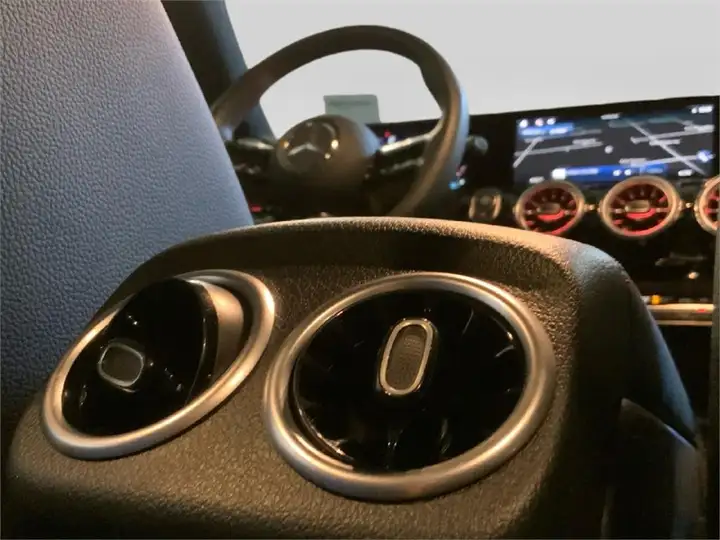 Mercedes-Benz CLA 200 (C118) 2025, foto 16