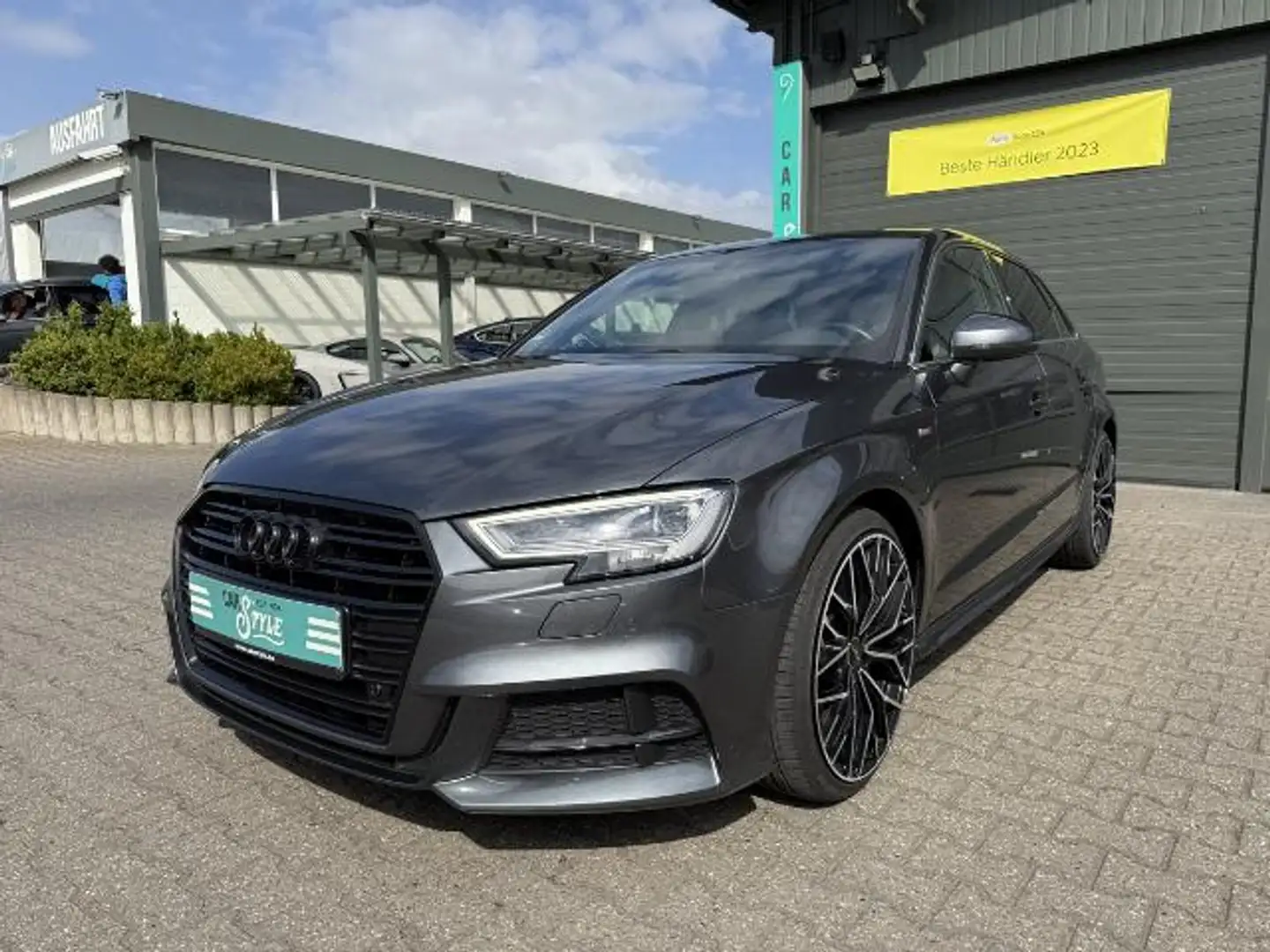 Audi A3 1.5 TSI Sportback S-Line Schalensitze Virtual Grau - 1