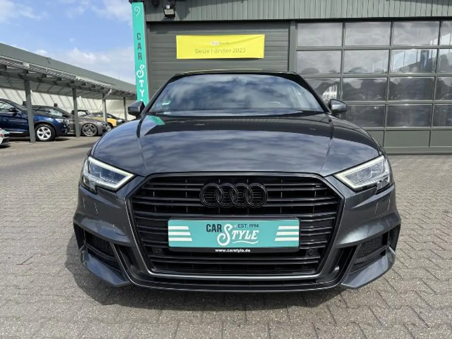 Audi A3 1.5 TSI Sportback S-Line Schalensitze Virtual Grau - 2