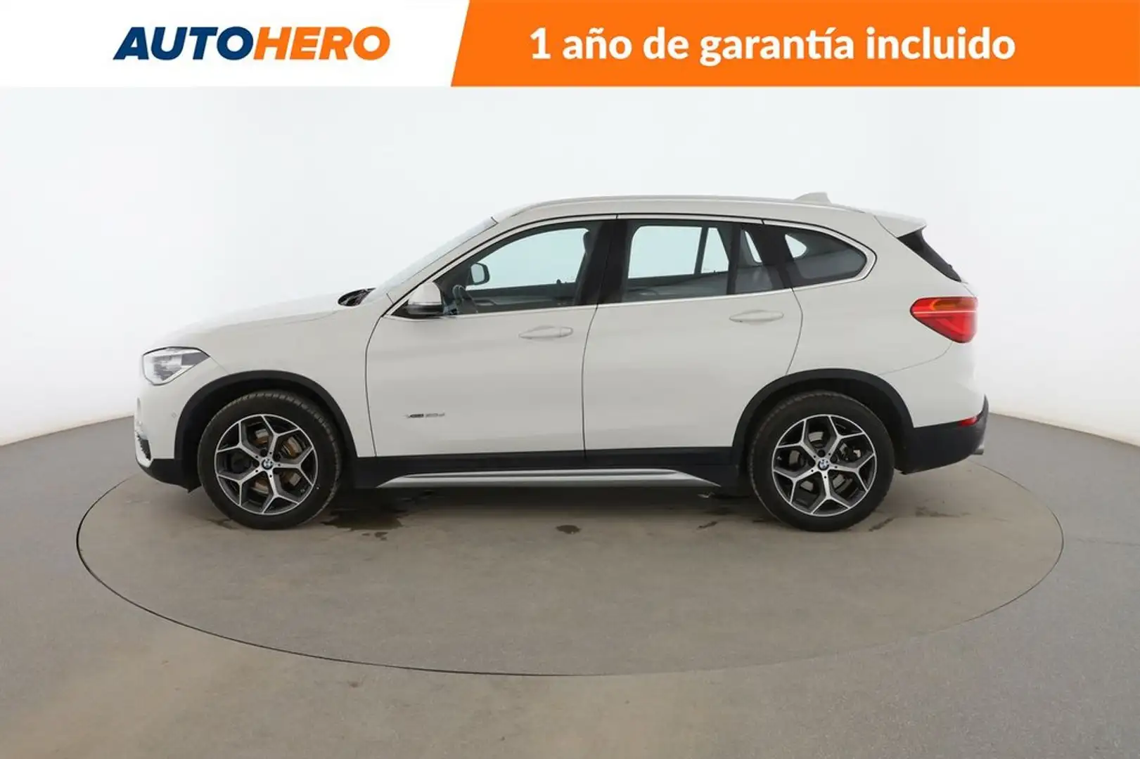 BMW X1 xDrive 20d xLine Alb - 1