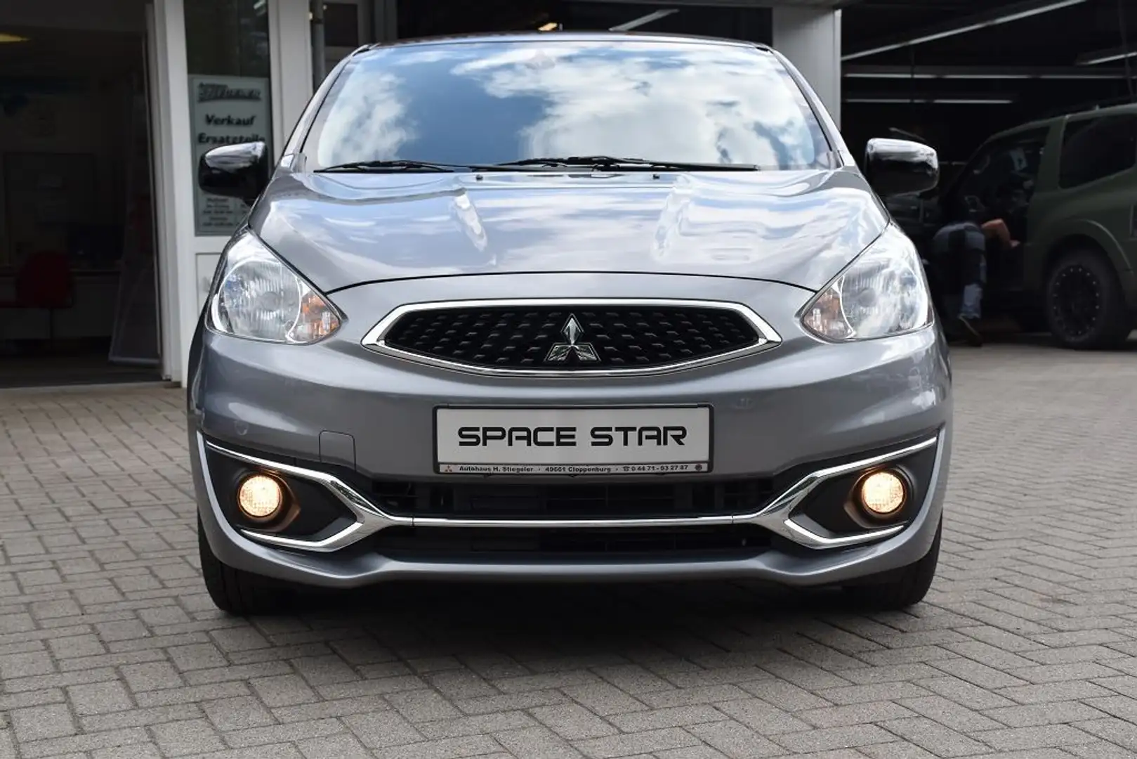 Mitsubishi Space Star TOP, WR, Bluetooth, SHZ, Klima, Grijs - 2