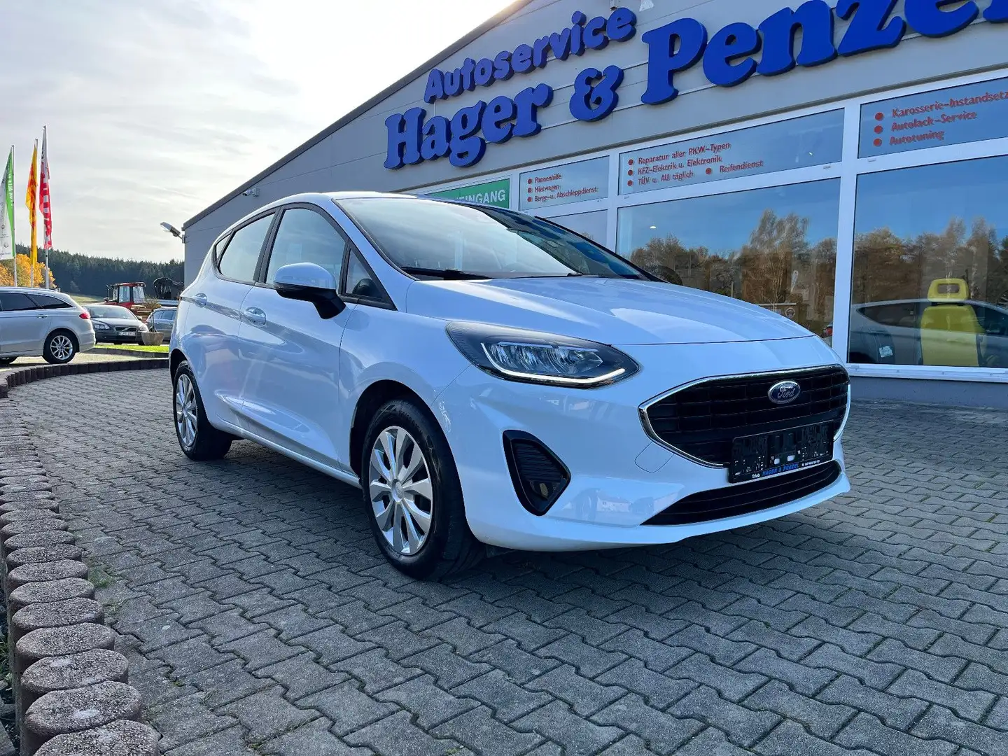 Ford Fiesta Cool & Connect Blanc - 1