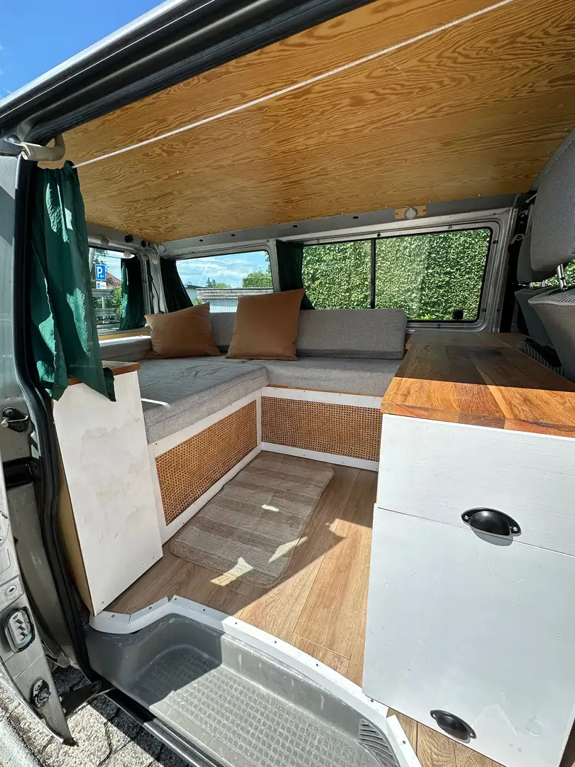 Volkswagen T4 Multivan selbst ausgebauter Campervan Grau - 2