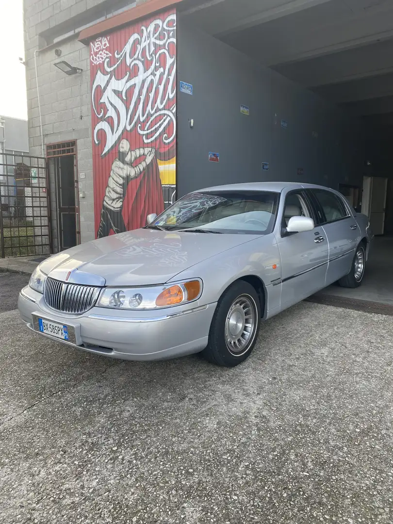Lincoln Town Car TOWN CAR Argento - 2
