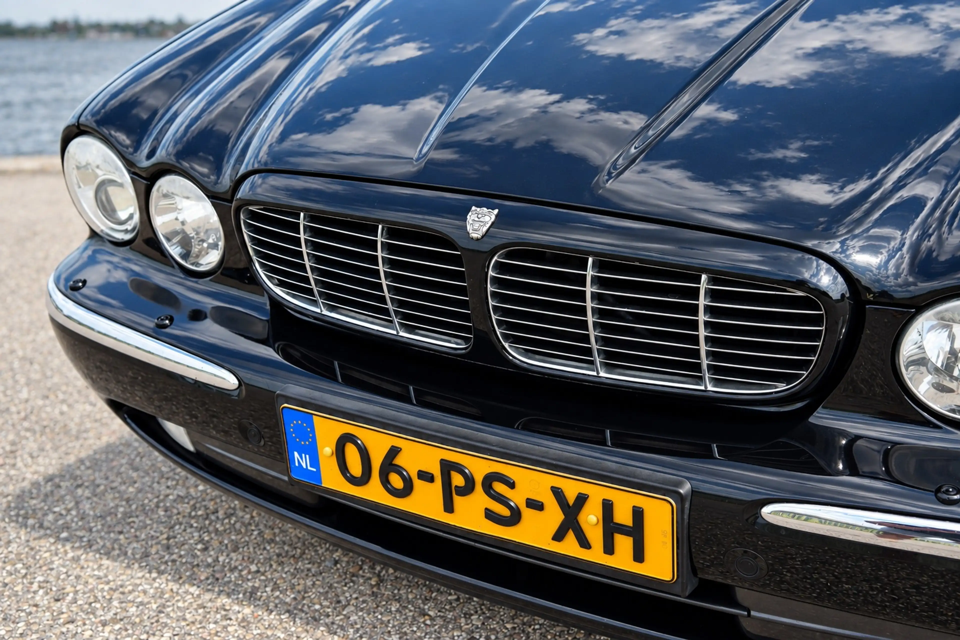 Jaguar XJ 4.2 V8 Sovereign LWB — photo 5