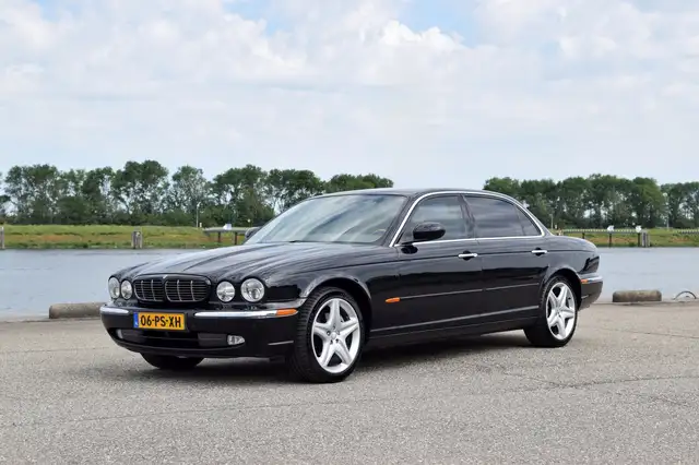Jaguar XJ 4.2 V8 Sovereign LWB