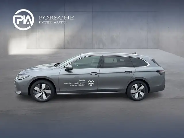 Volkswagen Passat view 2