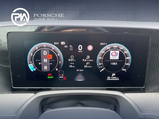 Volkswagen Passat view 10