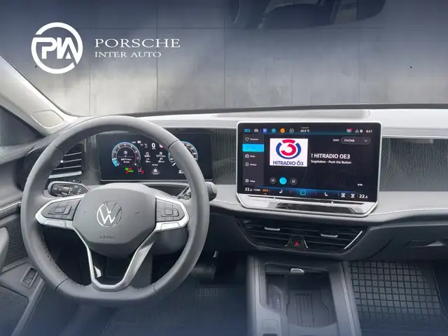Volkswagen Passat view 11