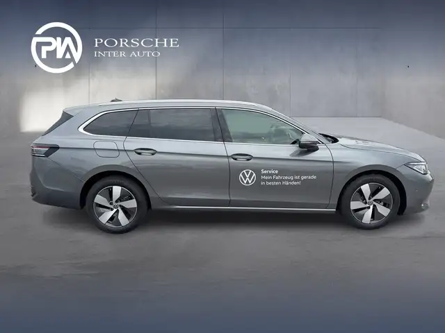 Volkswagen Passat view 6