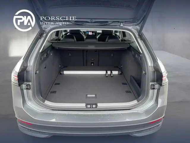 Volkswagen Passat view 13
