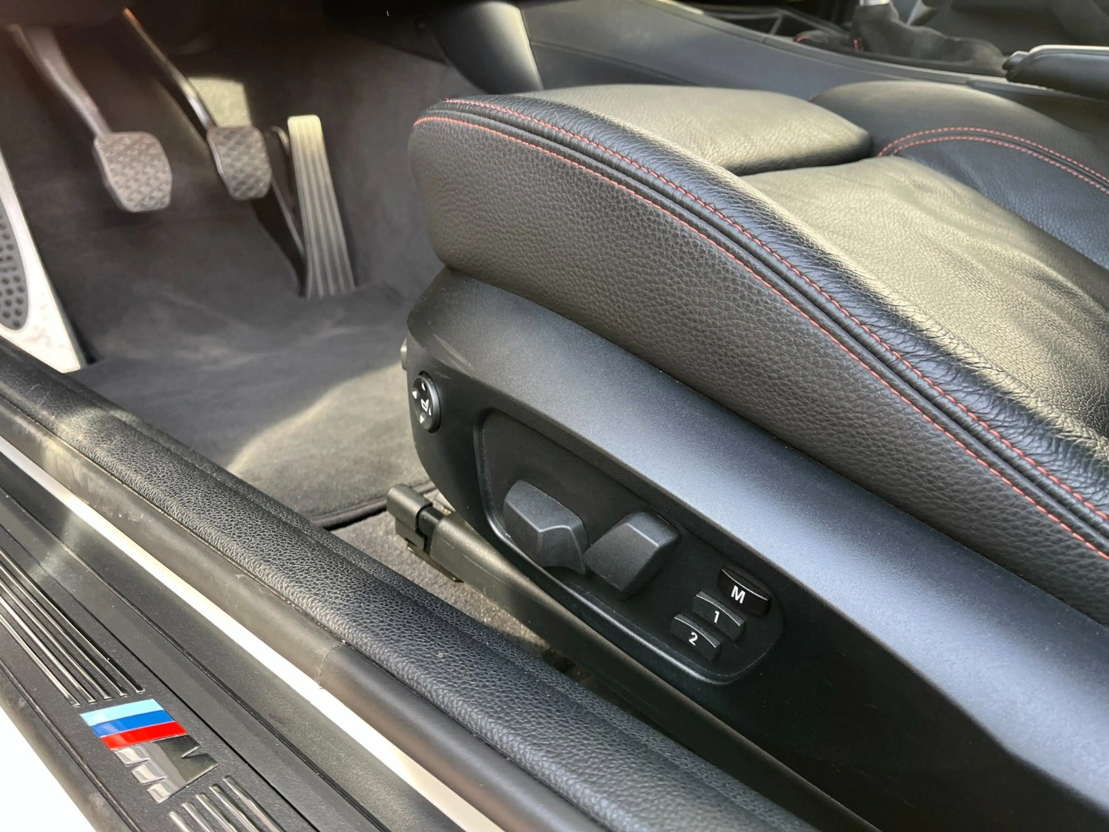 BMW 1er M Coupé SCHALTER BMW-SCHECKH HISTORIE DE-FZG — photo 14