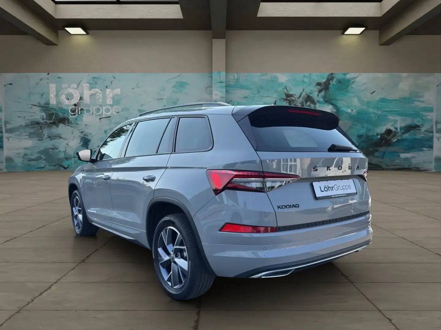 Skoda Kodiaq 1.5 TSI Sportline *AHK*MATRIX-LED*NAVI* Grau - 2