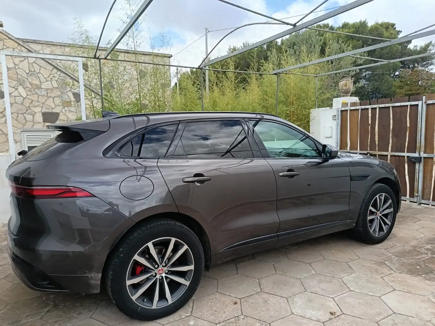 Jaguar F-Pace Jaguar F-Pace SE R-Dynamic 2.0 204CV AWD - 2023 Grigio - 2