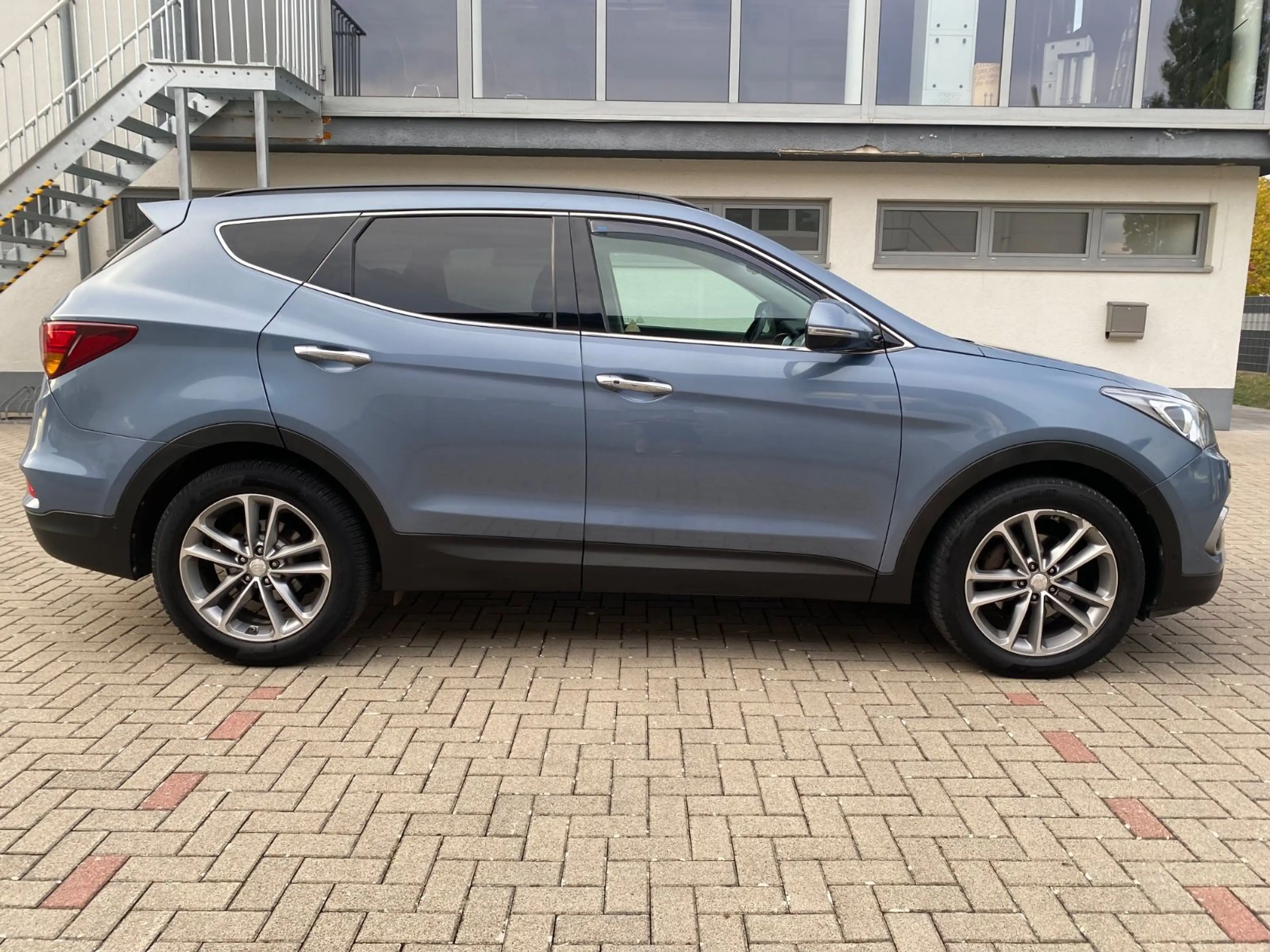 Hyundai SANTA FE blue Premium 4WD. Navi, Kamera, Xenon. — photo 2