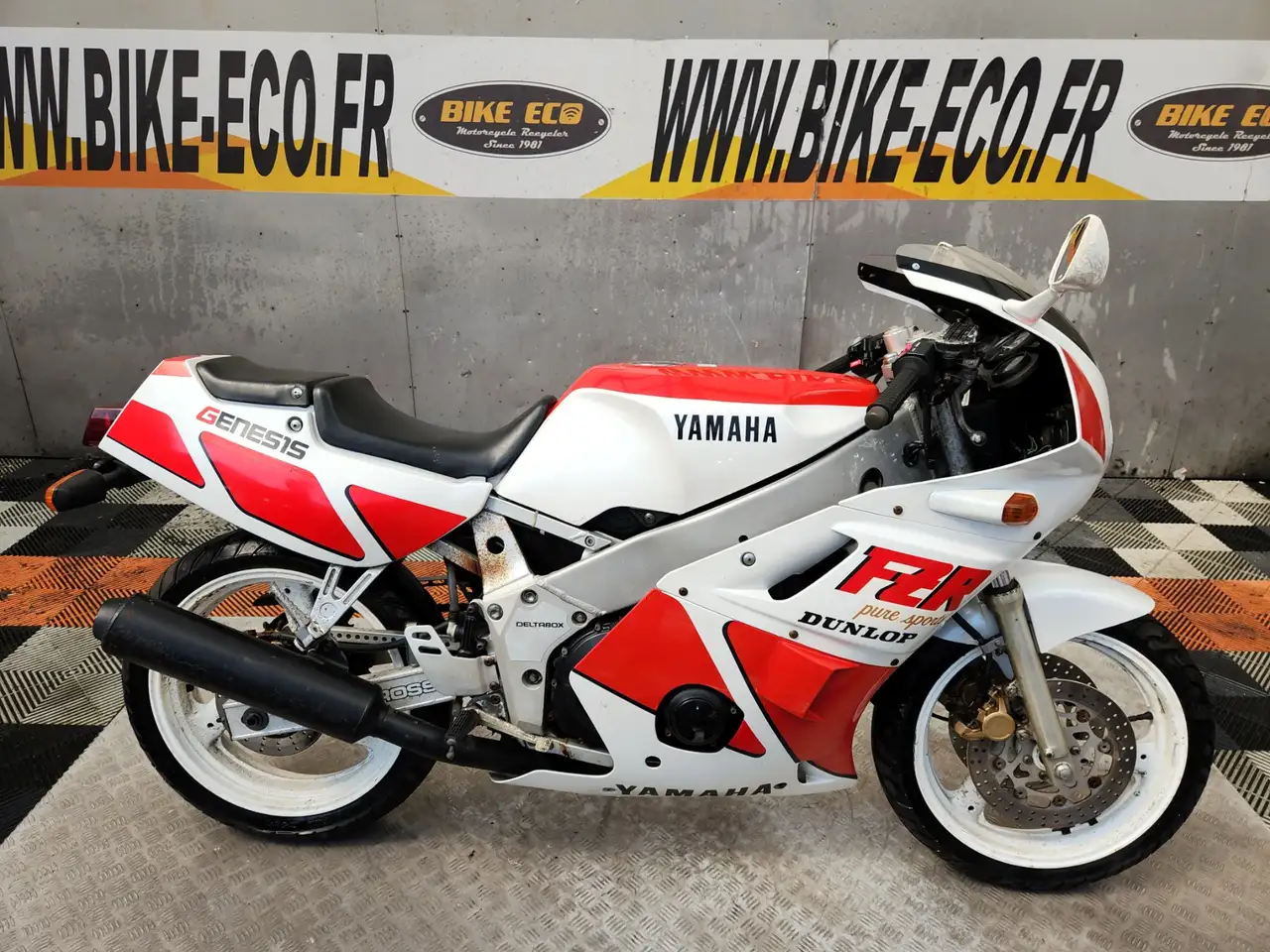 Yamaha FZR 400