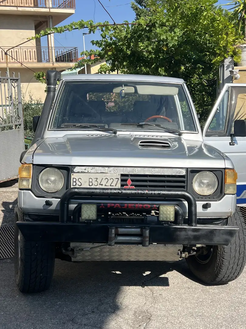 Mitsubishi Pajero Metal Top 2.4 td - 2