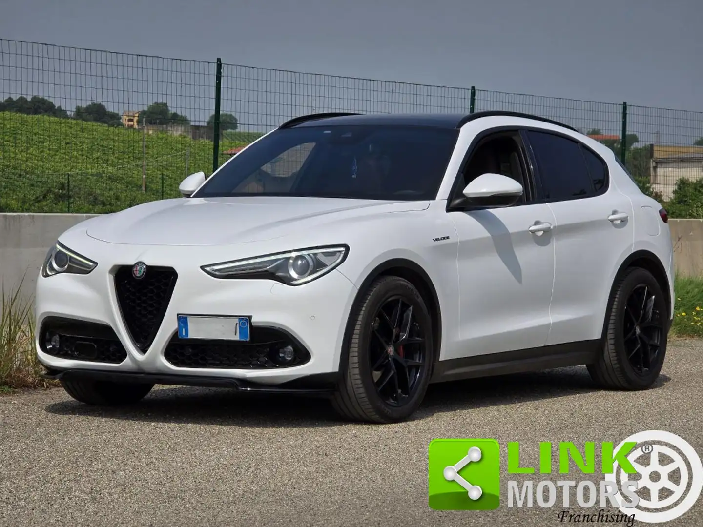 Alfa Romeo Stelvio 2.2d 210 CV AWD Veloce Tetto Gancio Traino Bianco - 1