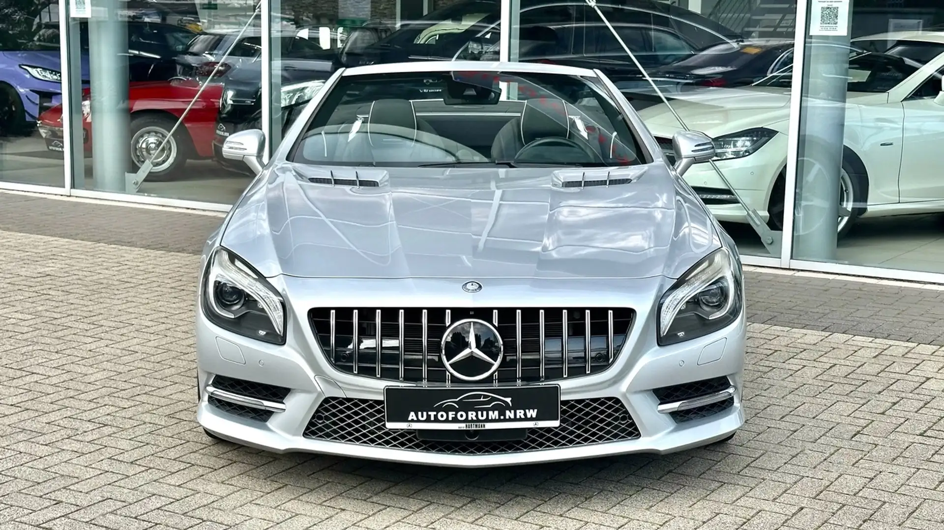 Mercedes-Benz SL 350 V6 AMG Line Roadster - R231 - 1. Hand - 29.258km Gris - 2
