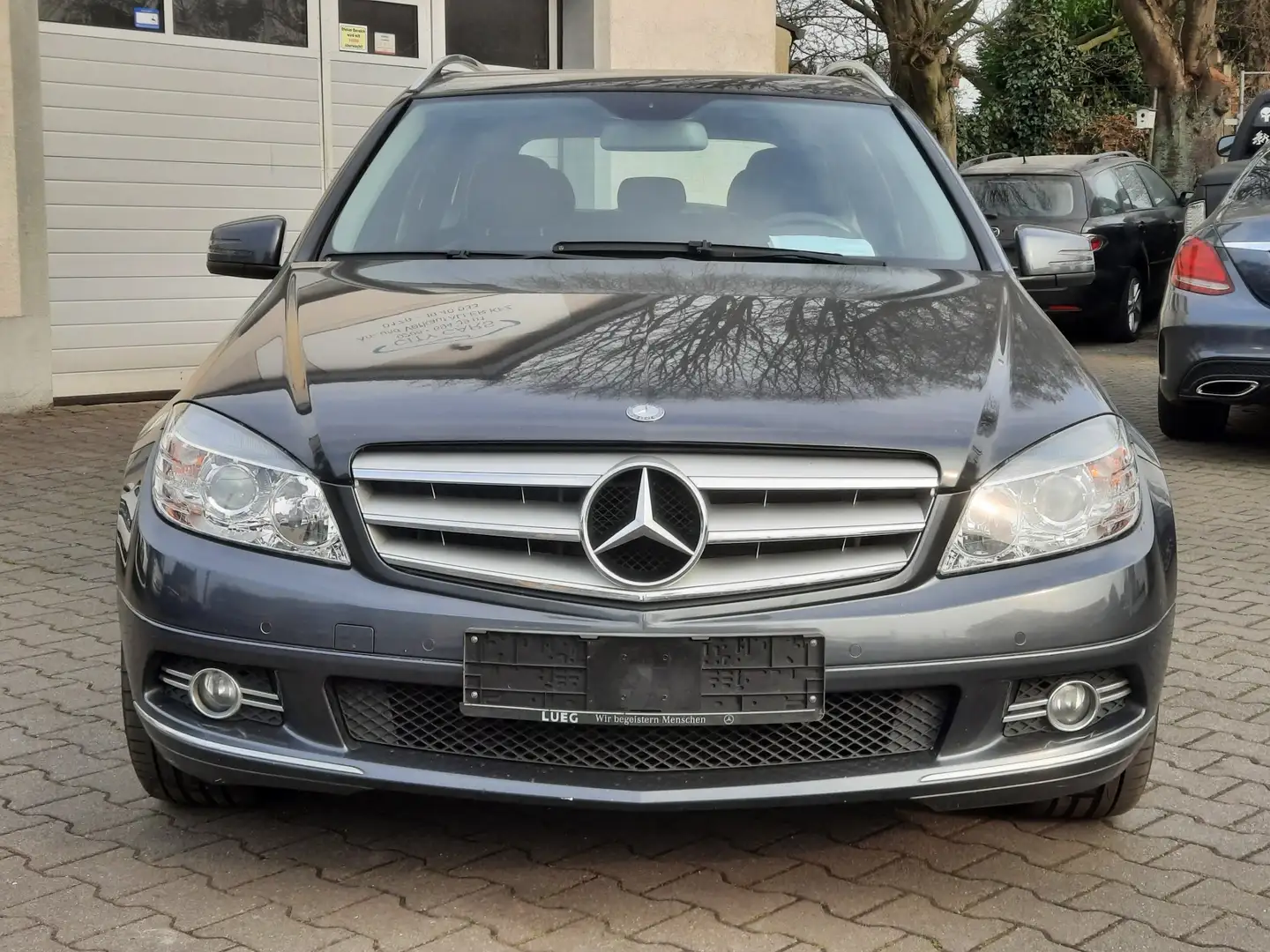 Mercedes-Benz C 180 T CGI Automatik BlueEFFICIENCY Scheckheft!!!!!! Grey - 2