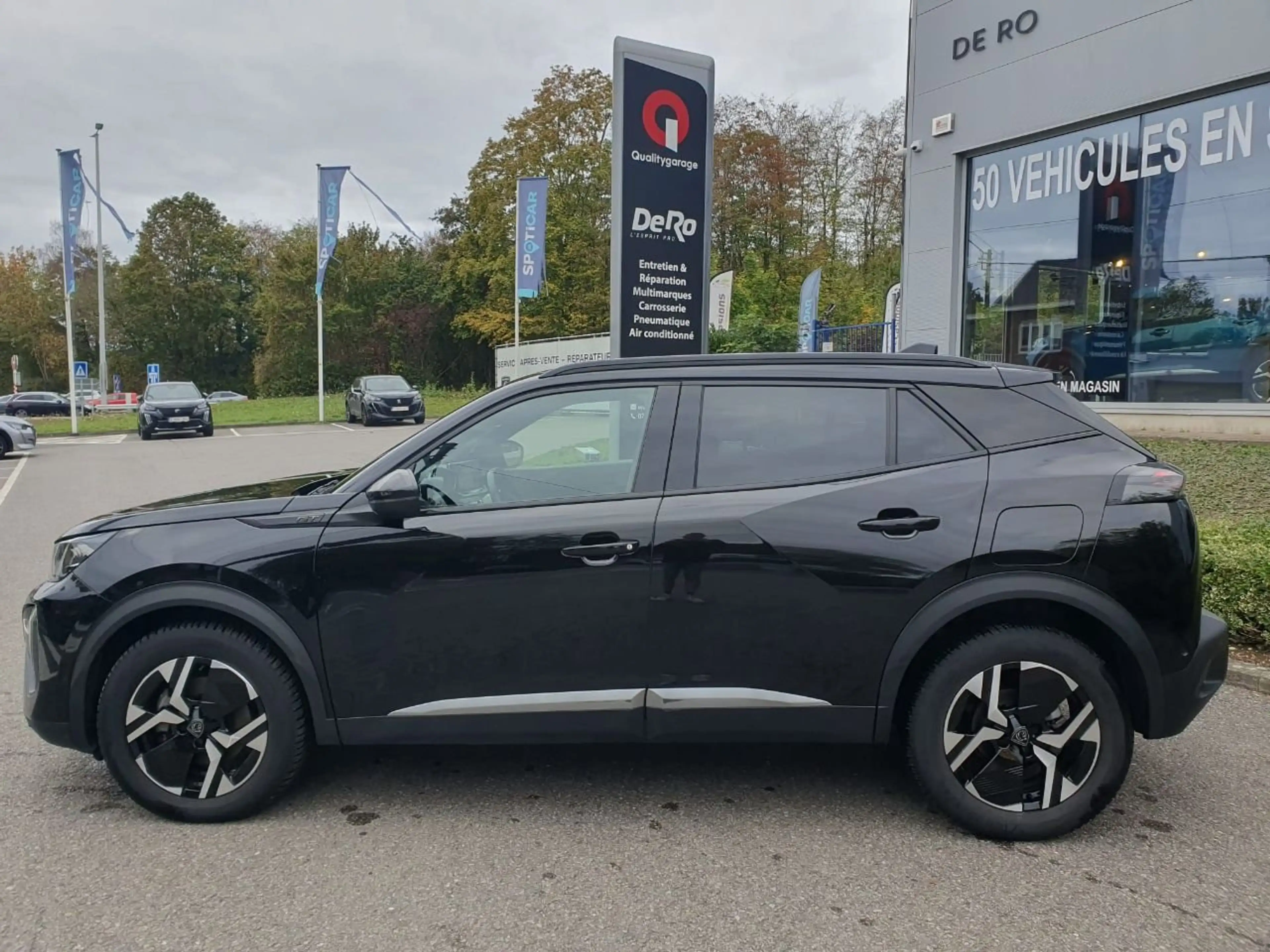 Peugeot 2008 GT HYBRID 145 BOITE AUTOMATIQUE — photo 8