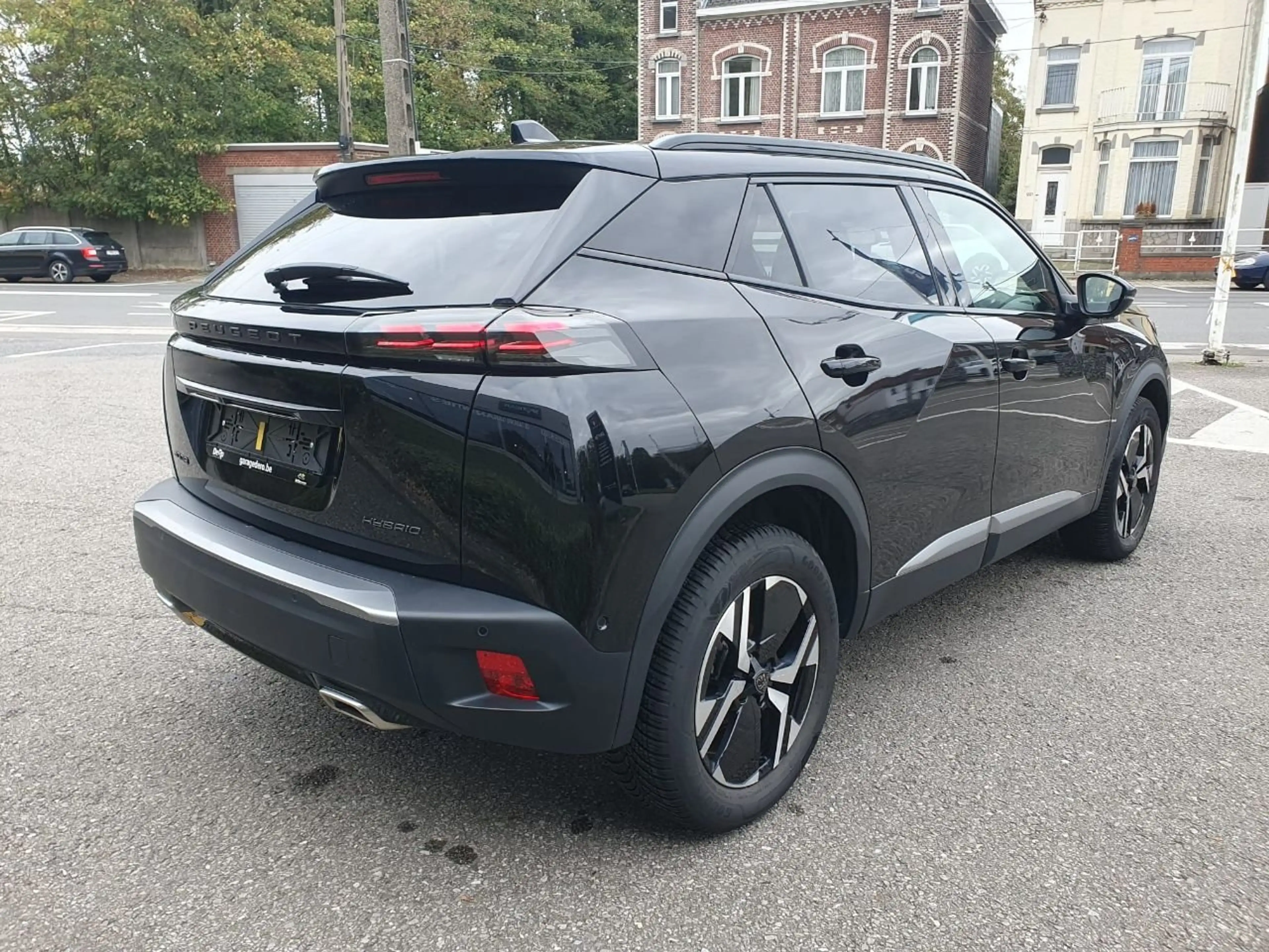 Peugeot 2008 GT HYBRID 145 BOITE AUTOMATIQUE — photo 3