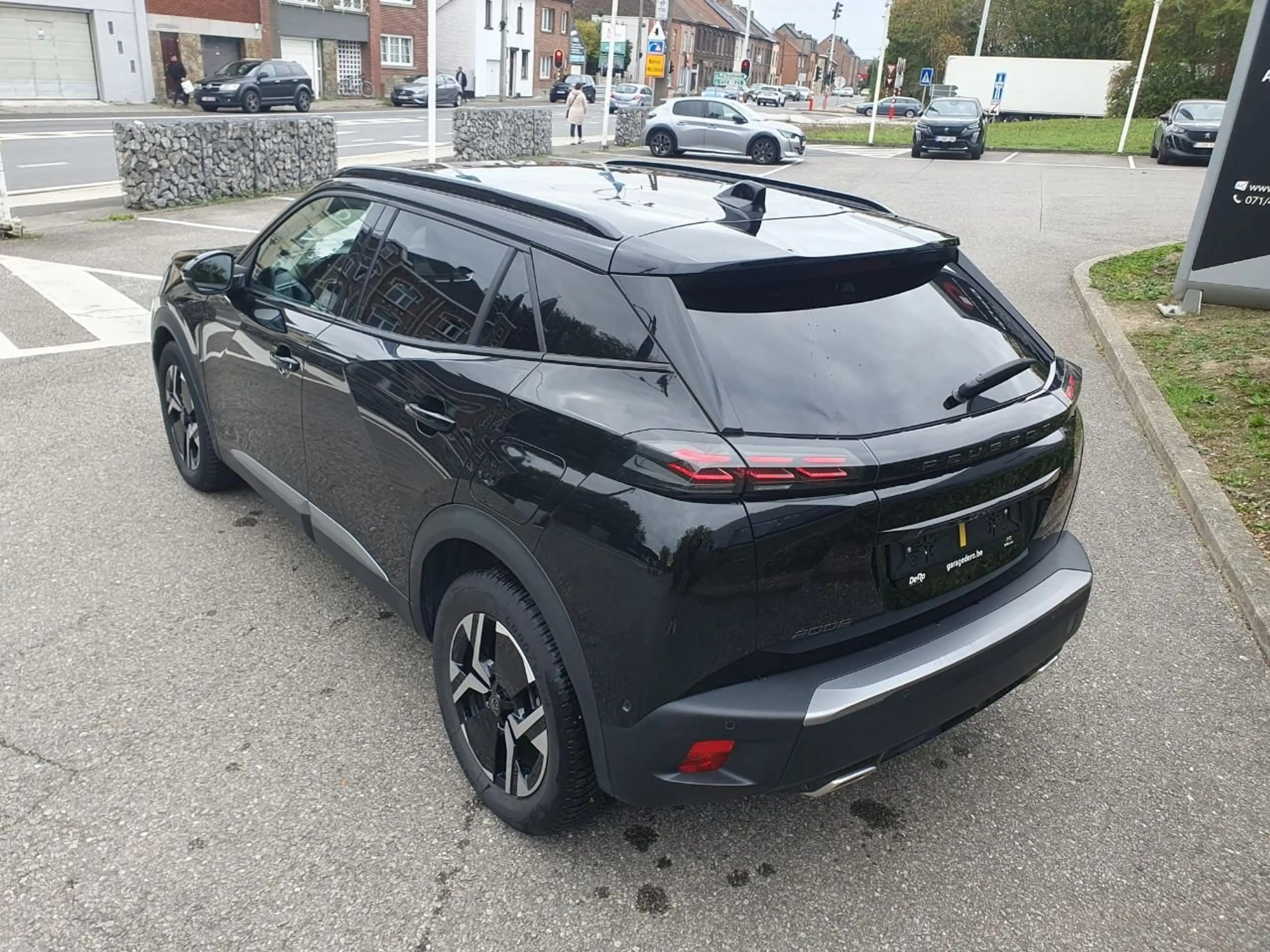 Peugeot 2008 GT HYBRID 145 BOITE AUTOMATIQUE — photo 15