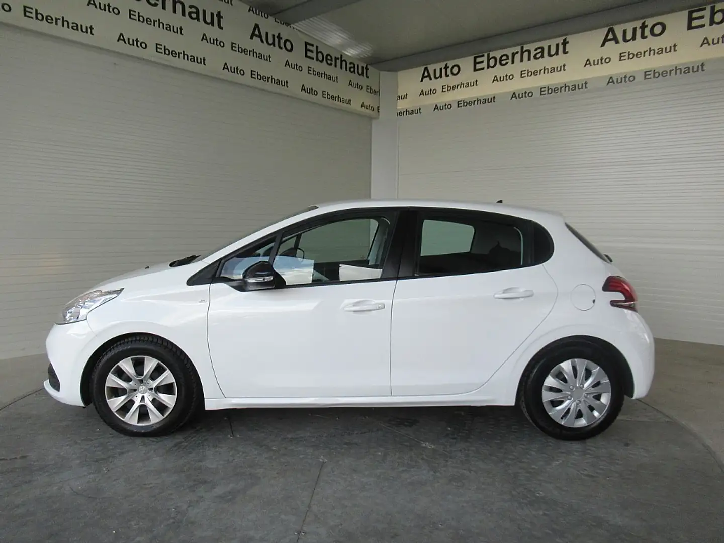 Peugeot 208 Like 1,2 PureTech 68 *5-türig Weiß - 2