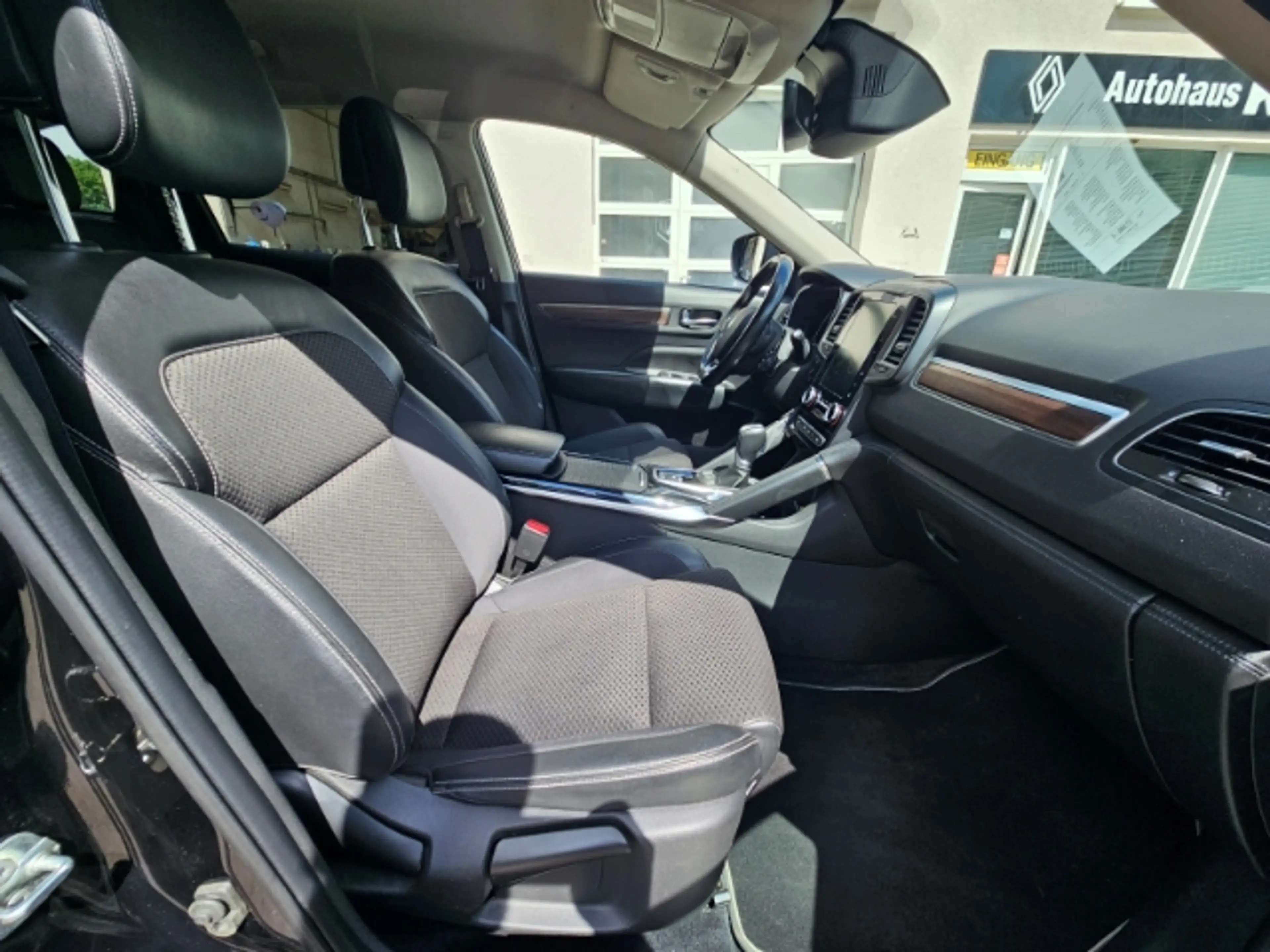 Renault Koleos Limited 4x4 dCi 190 4WD — photo 7