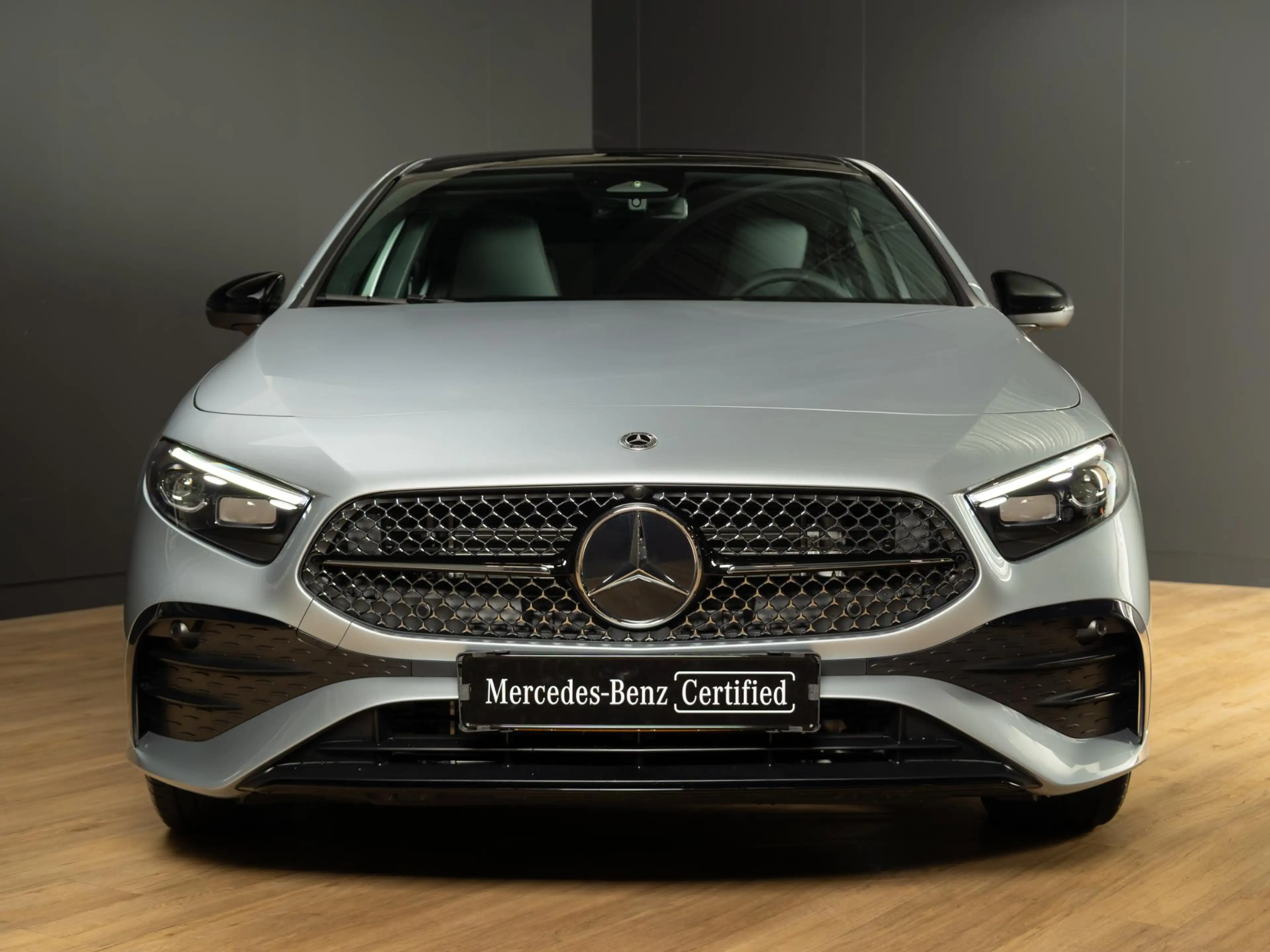 Mercedes-Benz A 250 Hatchback e Business Solution AMG | Panorama dak — photo 5