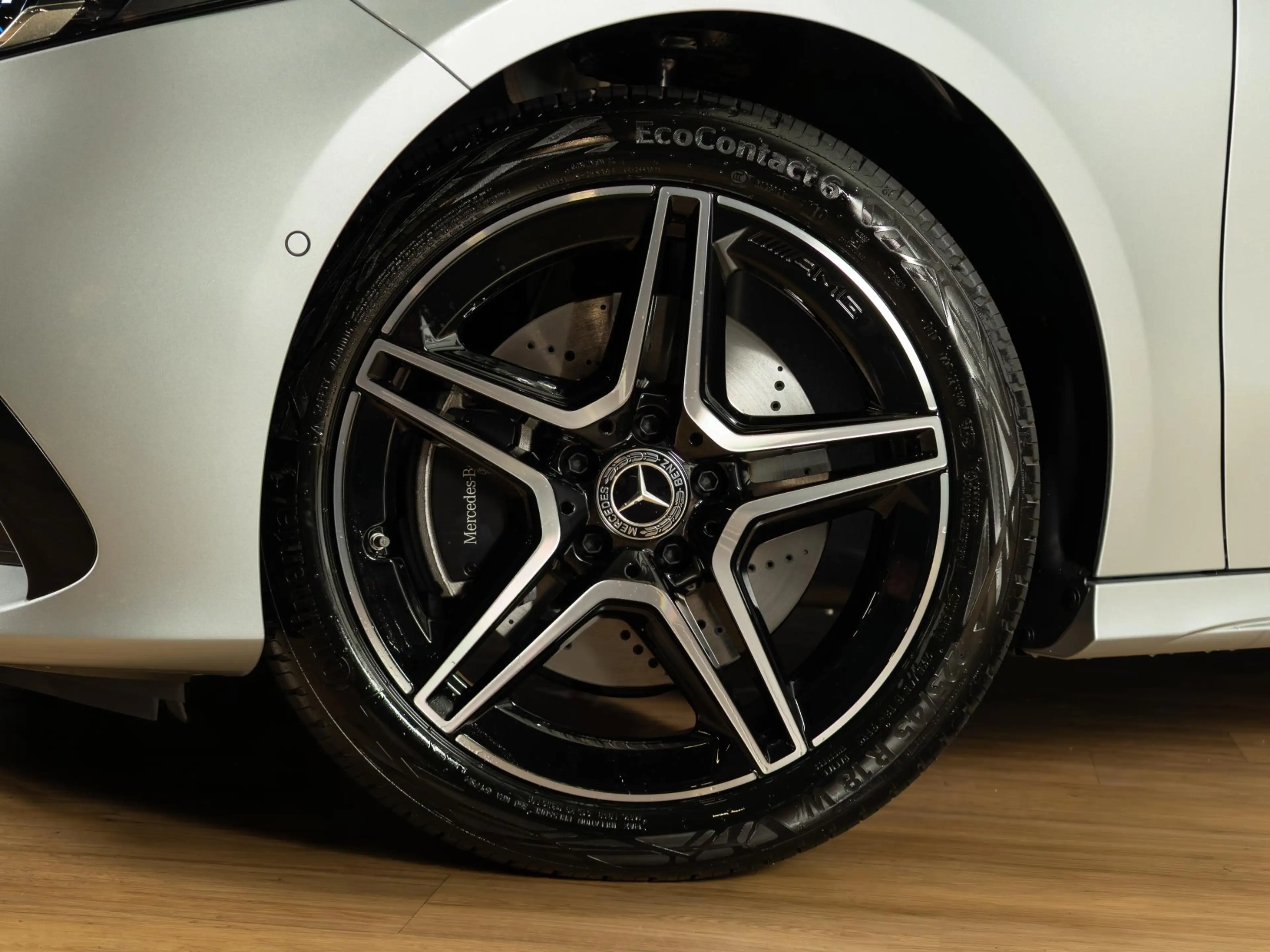 Mercedes-Benz A 250 Hatchback e Business Solution AMG | Panorama dak — photo 7