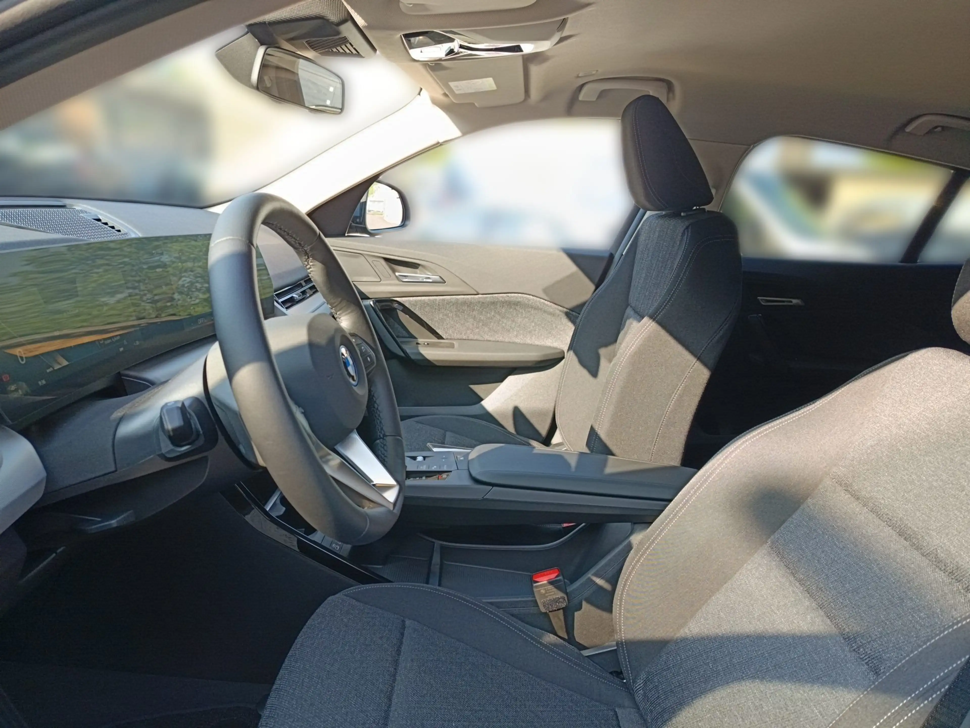 BMW iX2 eDrive20 DRIVING+PARKING-ASS.+SITZHEIZUNG+SONNENSC — photo 13
